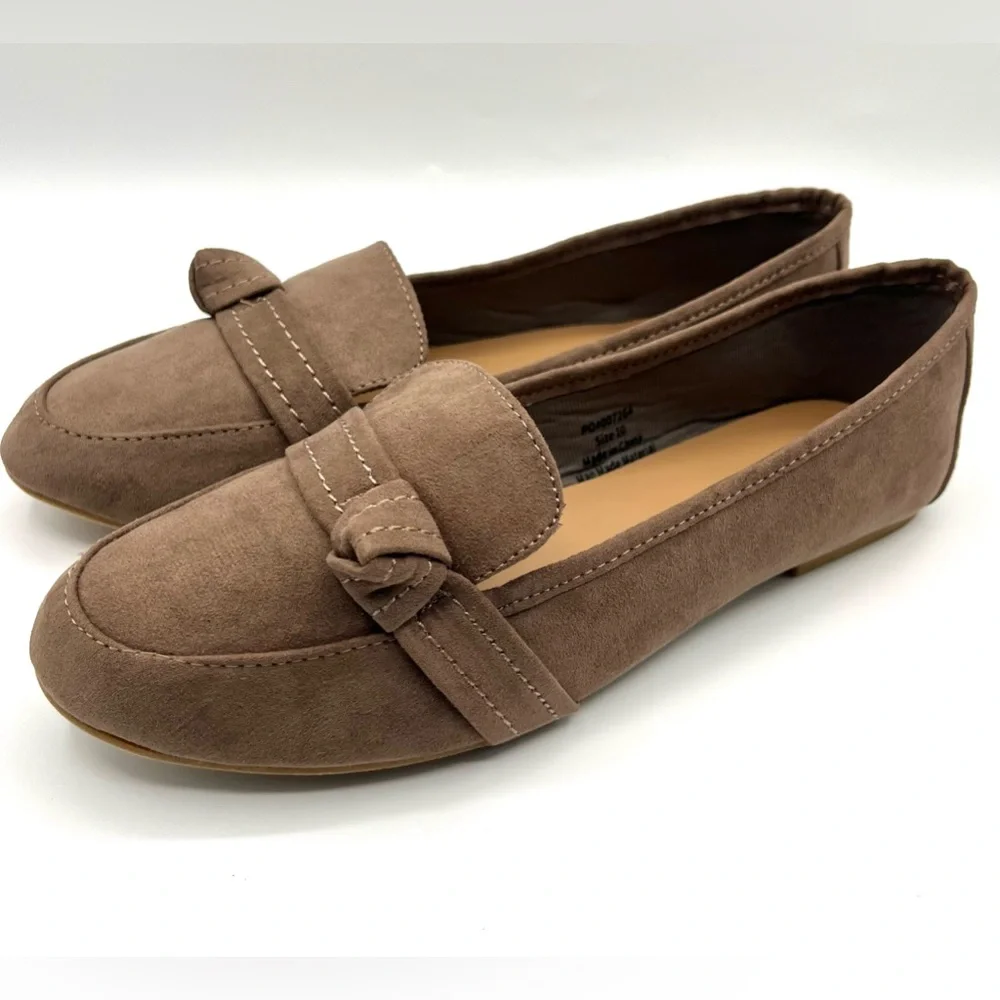 Journee Collection Womens Carrie Flat with Vegan Suede and Buckle Detail - Picture 2 of 8